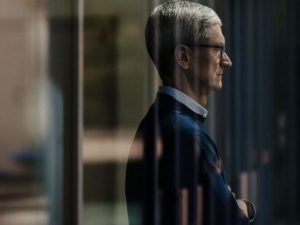 tim-cook-apple-iphone-price